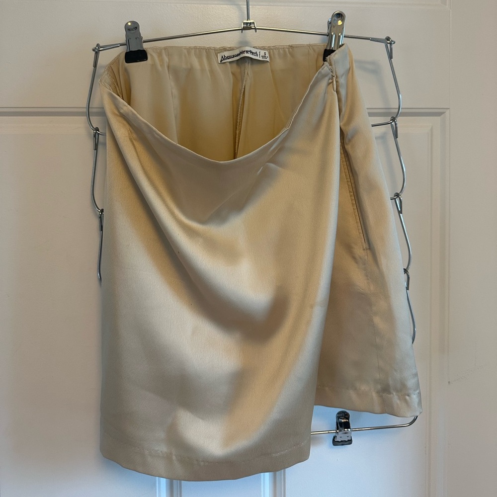 Abercrombie & Fitch Scarlett Mid Rise Satin Mini Skirt Size S